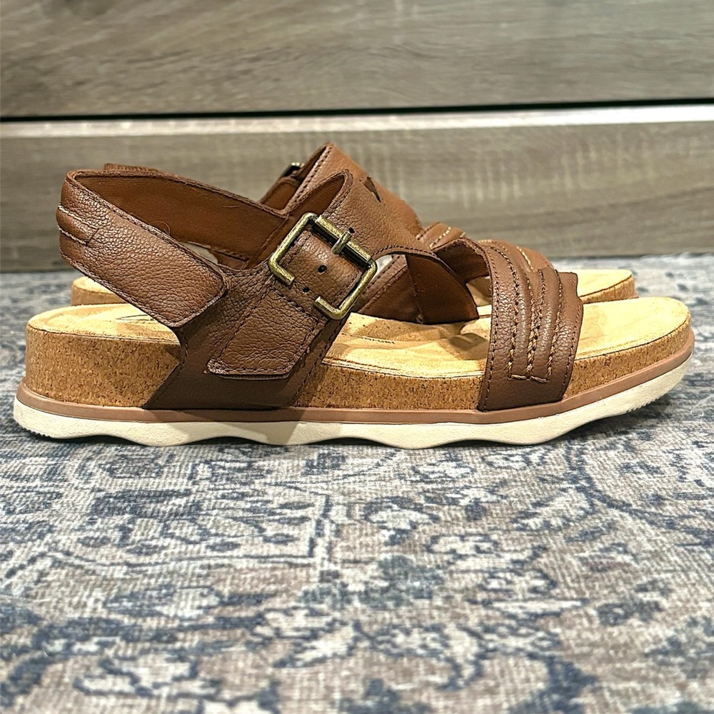 Clarks Ultimate Comfort Sandals